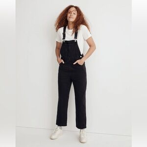 Madewell women’s Straight-Leg Overalls in Lunar Wash